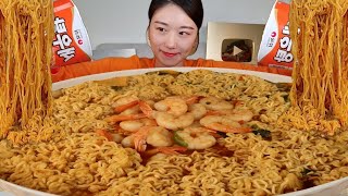 ASMR 새우탕에 새우 넣으면 새우 맛이 더 진하게 날까요🤔 간단하게 새우탕라면 8개만 먹을게요 리얼먹방  Shrimp ramen with shrimp in it MUKBANG [upl. by Repsag]