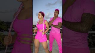 É que hoje vai ter festinha…💖🎉  ApolloSant  danca entretenimento [upl. by Angelle]