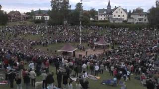 2009 års världsrekordförsök av quotSmå grodornaquot midsommaraftonen i Gropen Leksand [upl. by Petrine]