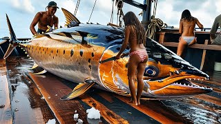 How American fishermen catch yellowfin tuna the fastest catching millions with longline fishing [upl. by Gaulin]