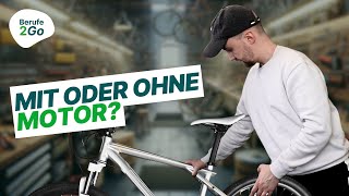 Zweiradmechatroniker Beruf Ausbildung amp Gehalt 🚲🏍️  Berufe2Go [upl. by Center]