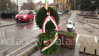 Firenze spaccata la targa per i Martiri delle Foibe [upl. by Dincolo]