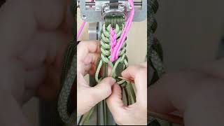 Make a dog collar with the Amoroso paracord knot  Quick tutorial [upl. by Htide]