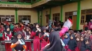 LIVE JALAN SEHAT BERSAMA MARCHING BAND GEMA ARROHMAN MI TEMBOK KIDUL [upl. by Akima462]