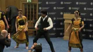 Dr Shah Rukh Khan performs his famous Lungi dance [upl. by Cyndia]