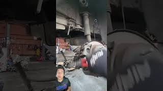 Así de rápido se trabaja en los YONKES mechanic autos tallermecanico [upl. by Animlehliw373]