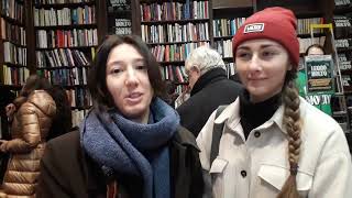 Tutti in fila alla libreria Noseda per fare il pieno di libri con liniziativa quotLeggo Moltoquot [upl. by Waldon]