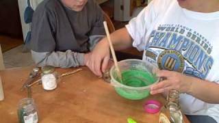 Easy bakeQueasy bake oven recipe Oscar the Grouch Cake [upl. by Boccaj529]