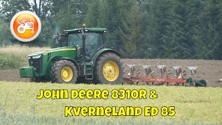 Ploughing 2022  John Deere 8310R amp Kverneland ED 85 mounted plough [upl. by Enirahtak]