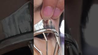 The correct eyelash curler 2024 makeupshorts eyelashes makeuplooks shortsfeed makeup [upl. by Yeroc336]