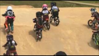 NIÑOS DE 345 AÑOS COMPETENCIAS DE BMX [upl. by Dorman961]