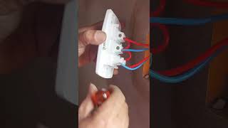 Como instalar interruptor duplo com tomada shortsvideo construçãocivil obra [upl. by Rednaxela]