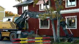 Volvo EW180B med Rototilt [upl. by Ahsilet863]