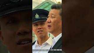 习近平和香港警察交谈 Xi Jinping talks with Hong Kong police police 警察xijinping 习近平 [upl. by Jeanna861]