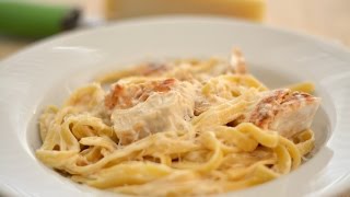 FETTUCCINE ALFREDO CON POLLO  Cómo Hacer Una Salsa Alfredo  SyS [upl. by Durgy]