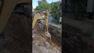 Extendable backhoe boom doing work [upl. by Gabriella137]