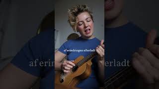 Blinkende lygter som sang  Tove Ditlevsen digt med melodi ukulele [upl. by Adeys182]