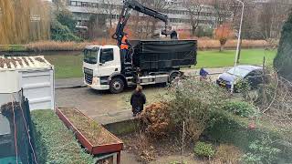 101 Kerstbomen ophalen door Gemeente LeidschendamVoorburg [upl. by Romulus]