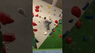 Einer meiner Boulder  running start dyno heel hook ending bouldering climbing [upl. by Tormoria]