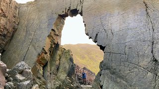 INCREDIBLE ROCK FORMATION ON THE DEVON COAST  HARTLAND QUAY [upl. by Eendys972]