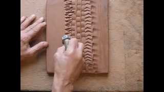 CLASES DE CERAMICA16TEXTURA CON UN TORNILLO [upl. by Tiny]