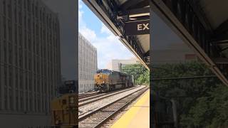 CSX I032 heads north following behind M422 [upl. by Launce241]