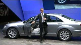 Presentation Mercedes Benz S250 CDI BlueEFFICIENCY Paris Motor Show 2010 [upl. by Eudoxia973]