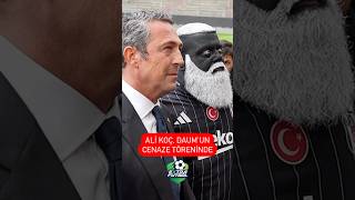 Ali Koç Daumun cenaze töreninde Beşiktaş tribünlerinden Udi Necoyla bir araya geldi [upl. by Iglesias]