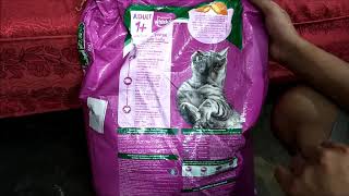 Unpacking Whiskas Adult 1 year Dry Cat Food Tuna Flavour 7kg Pack [upl. by Anirak]