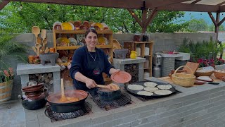 LONGANIZA EN CHILE CON HUEVOS Y ENFRIJOLADAS [upl. by Ynohtnad]