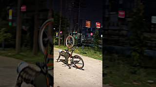 😎Crash ho gaya bhi😨🚴‍♀️👍viral reels video popular wheelie stunt kolkata asansol [upl. by Seka]