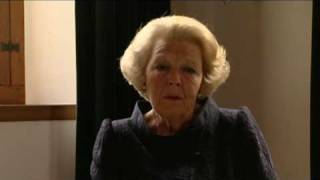 Toespraak Koningin Beatrix nav aanslag Koninginnedag 2009 [upl. by Nrek]