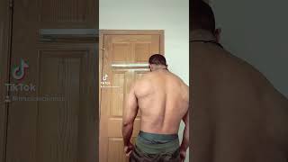 Bodybuilder and model faizan Seedat showing off his back for posing [upl. by Ramraj562]