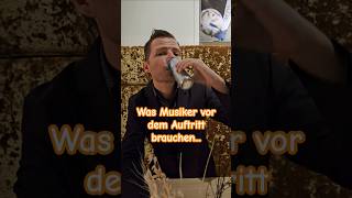 Was Musiker vor dem Auftritt trinken shorts Es braucht einen Silberpfeil [upl. by Denice908]