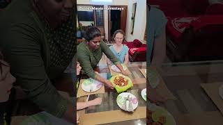 കണവ റിങ്‌സ് കഴിച്ചാലോ Swedish Guests enjoying Squid Rings homestaytrivandrum keralahomestay food [upl. by Ernaline65]