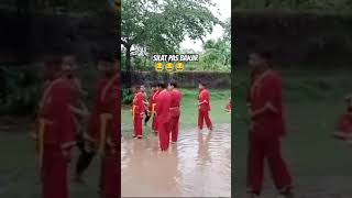 Silat pas banjir lucu [upl. by Nnylecoj139]