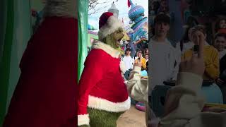 AN ICONIC ENTRANCE FROM THE GRINCH AT UNIVERSAL STUDIOS ORLANDO  GRINCHMAS [upl. by Akihsay]