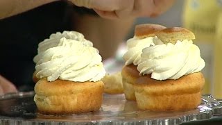 Oscar Målevik bakar glutenfria frallor och semlor  Nyhetsmorgon TV4 [upl. by Cavanaugh]