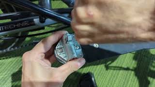 How to tighten a Shimano Steps batteryto fix E020 error [upl. by Stephanie]