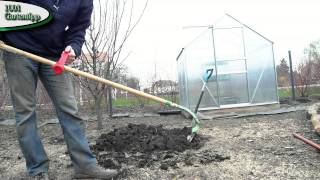 Gartentipp März 0313 Auflockern mit dem Sauzahn anstatt umgraben [upl. by Melba]