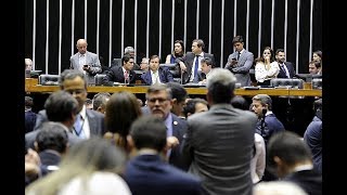 Obstrução revela controvérsia sobre o novo Refis  27092017 [upl. by Aicsila141]