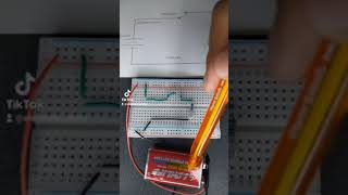 Como funciona un circuito electrico [upl. by Barbaresi]