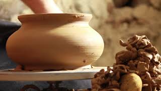 Come fare una pentola in argilla how to make a clay pothandmade kitchen pot tutorial [upl. by Babb770]