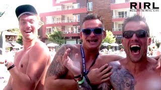 Fællessang ved Poolen  RIRL i Sunny beach med Stolle og Martin [upl. by Aikemet406]