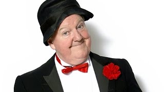 Jimmy Cricket Comedian Interview  Starring In Snow White Leeds 2016 Pantomime White Rose [upl. by Anamuj663]