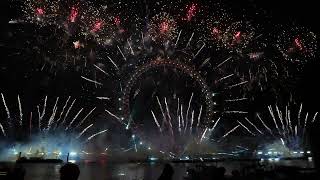 2023 London NYE Fireworks  Final 30s  Blue Area [upl. by Katz992]