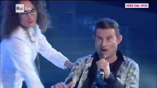 Fabio Rovazzi  Enrico Papi canta quotAndiamo a comandarequot  Tale e Quale Show [upl. by Toogood]