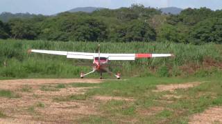 Short take off Cessna 182 Costa Rica [upl. by Ahserak]