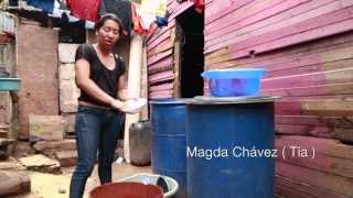 Haciendo tortillas niño huérfano costea sus estudios y ayuda a sus hermanos [upl. by Zara]