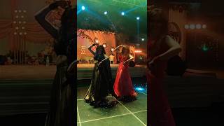 Nachde Ne Saree Sangeet Performance  Twinmenot Choreography  sisters Dance  wedding Choreography [upl. by Phiona]